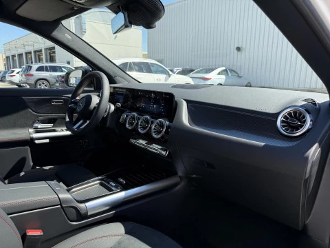 Mercedes-Benz GLA  250 e con tecnologia hibrida EQ