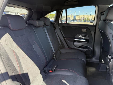 Mercedes-Benz GLA  250 e con tecnologia hibrida EQ