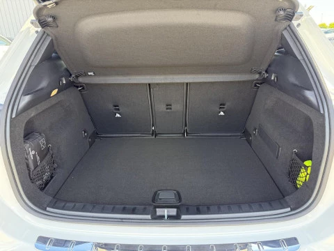 Mercedes-Benz GLA  250 e con tecnologia hibrida EQ
