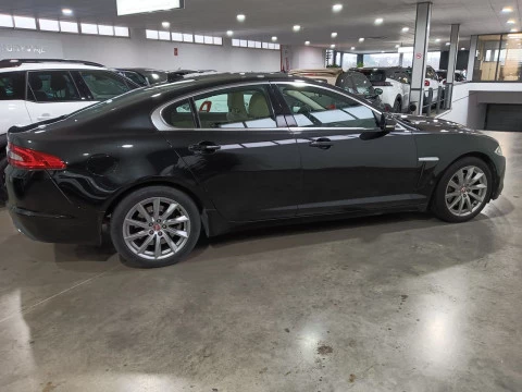 Jaguar XF 2.2 DIESEL PREMIUM LUXURY