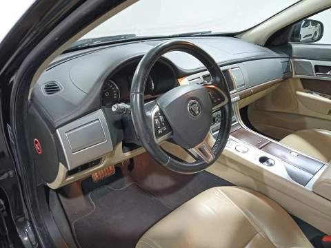 Jaguar XF 2.2 DIESEL PREMIUM LUXURY