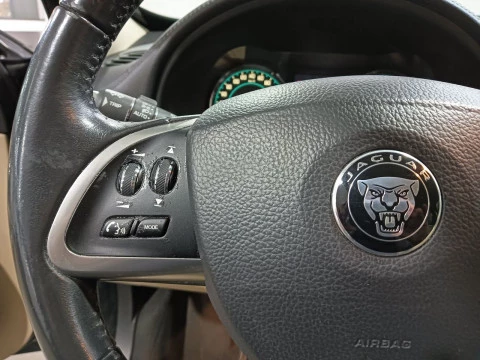 Jaguar XF 2.2 DIESEL PREMIUM LUXURY