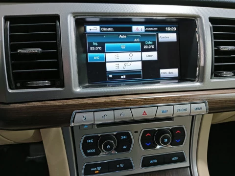 Jaguar XF 2.2 DIESEL PREMIUM LUXURY