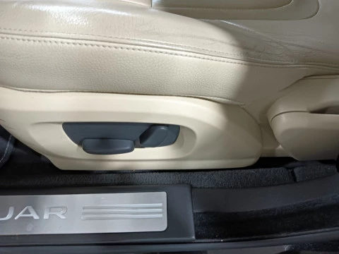 Jaguar XF 2.2 DIESEL PREMIUM LUXURY