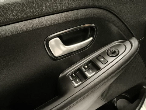 Kia Carens 1.6 GDi Concept 99 kW (135 CV)