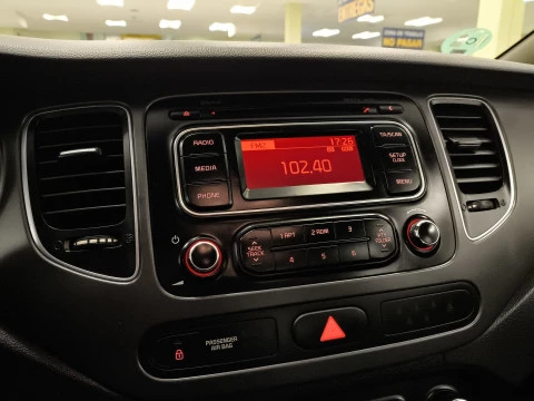 Kia Carens 1.6 GDi Concept 99 kW (135 CV)