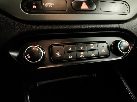 Kia Carens 1.6 GDi Concept 99 kW (135 CV)