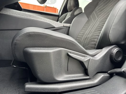 Peugeot 5008 Hybrid 1.2 GT eDCS6 100 kW (136 CV)