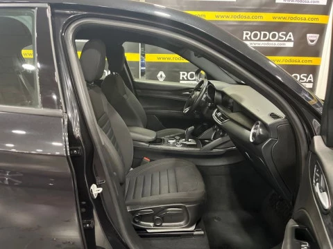 Alfa Romeo Stelvio 2.2 Diesel 118kW (160CV) SUPER RWD