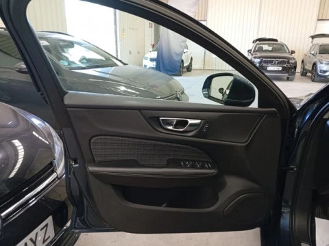 Volvo V60 2.0 T6 AWD Recharge Plus Dark Auto