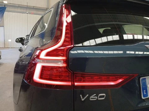 Volvo V60 2.0 T6 AWD Recharge Plus Dark Auto