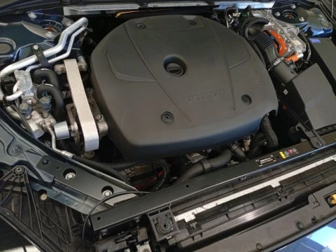 Volvo V60 2.0 T6 AWD Recharge Plus Dark Auto