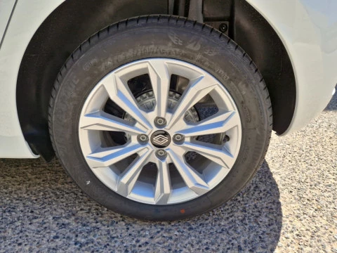 Renault Clio Evolution TCe 90 (67kw)