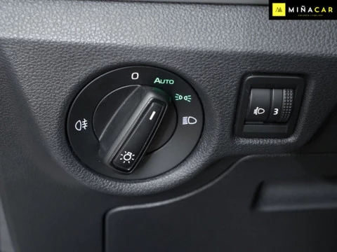 Skoda Kamiq 1.0 TSI 81kW 110CV DSG Emotion