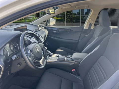 Lexus NX 2.5 300h Business Navigation 2WD