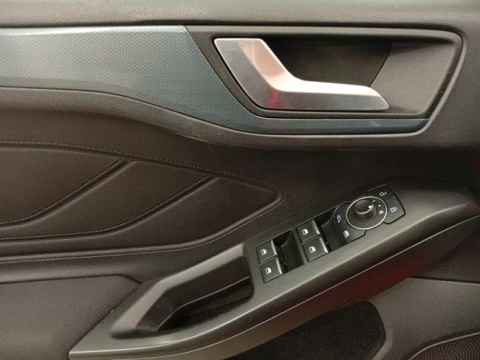 Ford Focus 1.0 Ecob. MHEV 92kW ST-Line SB Style SIP