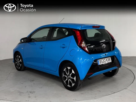 Toyota Aygo 1.0 70 x-play
