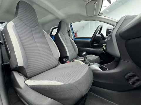 Toyota Aygo 1.0 70 x-play