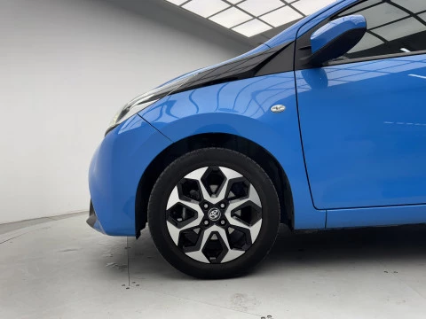 Toyota Aygo 1.0 70 x-play