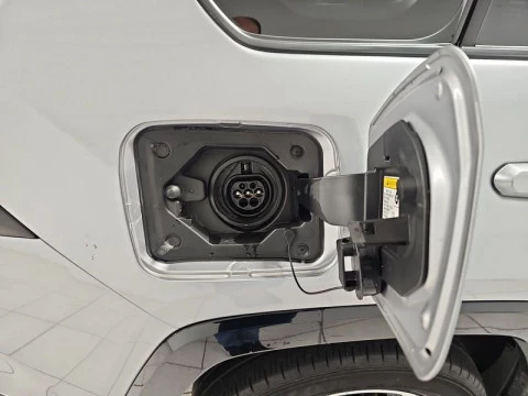 Toyota Rav4 2.5l PLUG-IN 300PH (e-CVT) Advance