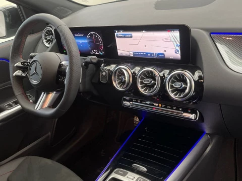 Mercedes-Benz GLA 250 e con tecnología híbrida EQ