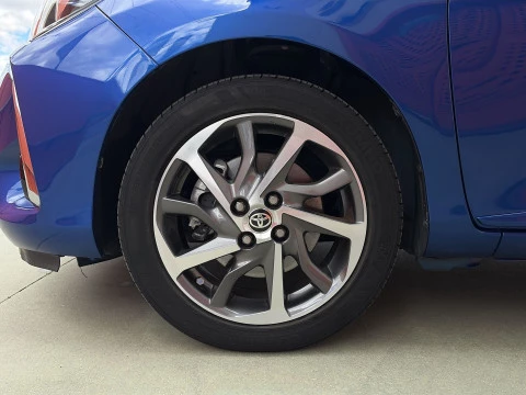 Toyota Yaris 1.5 Hybrid Advance 74 kW (100 CV)