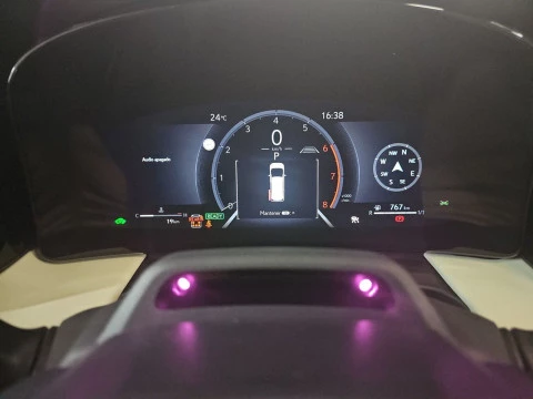 Lexus LM 350h Luxury Light Beige 6 plazas