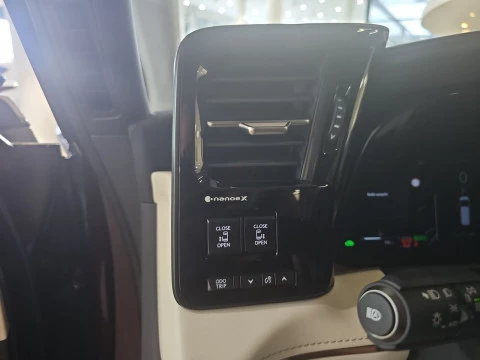 Lexus LM 350h Luxury Light Beige 6 plazas