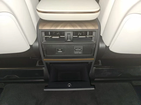 Lexus LM 350h Luxury Light Beige 6 plazas