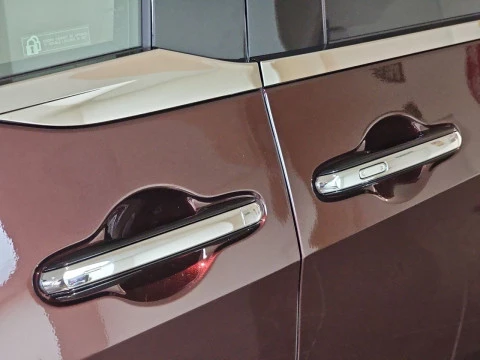 Lexus LM 350h Luxury Light Beige 6 plazas