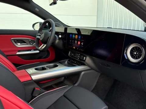 Mercedes-Benz CLA  250+ con tecnologia EQ