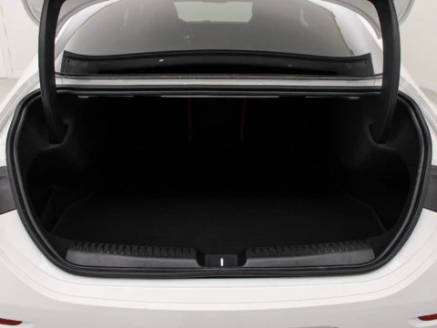 Mercedes-Benz CLA 1.5 CLA 180 MHEV DCT 136 4P