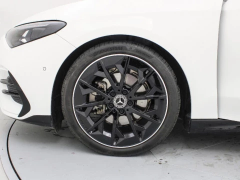 Mercedes-Benz CLA 1.5 CLA 180 MHEV DCT 136 4P