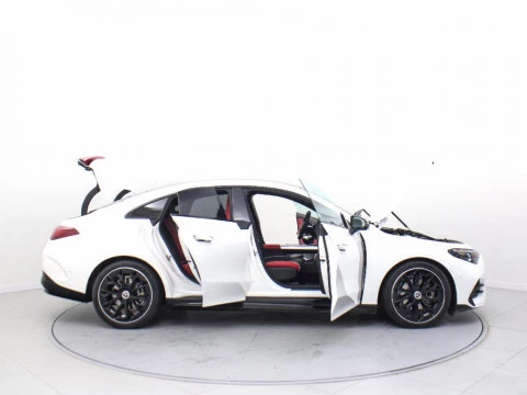 Mercedes-Benz CLA 1.5 CLA 180 MHEV DCT 136 4P