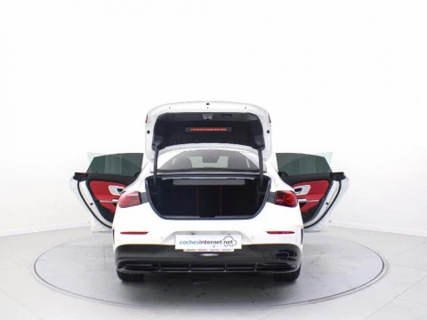 Mercedes-Benz CLA 1.5 CLA 180 MHEV DCT 136 4P