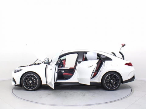 Mercedes-Benz CLA 1.5 CLA 180 MHEV DCT 136 4P