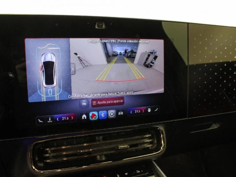 Mercedes-Benz CLA 1.5 CLA 180 MHEV DCT 136 4P