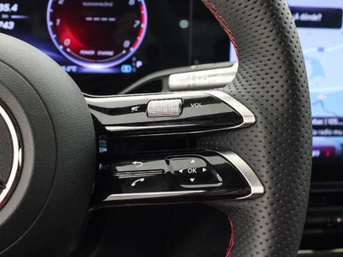 Mercedes-Benz CLA 1.5 CLA 180 MHEV DCT 136 4P