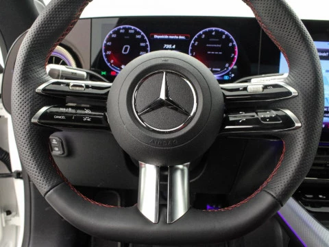 Mercedes-Benz CLA 1.5 CLA 180 MHEV DCT 136 4P