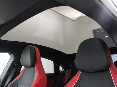 Mercedes-Benz CLA 1.5 CLA 180 MHEV DCT 136 4P