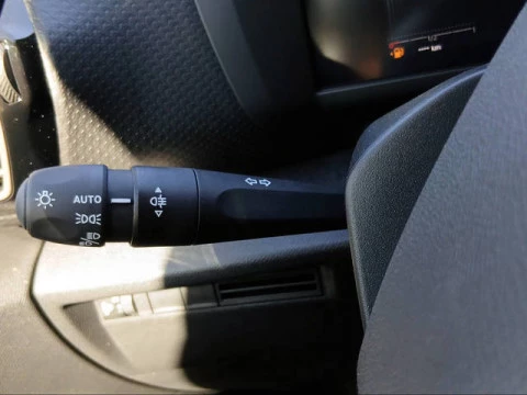 Citroën C4 Hybrid 145 Business Edition e-DCS6 107 kW (145 CV)