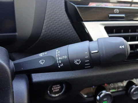 Citroën C4 Hybrid 145 Business Edition e-DCS6 107 kW (145 CV)