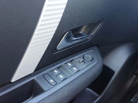 Citroën C4 Hybrid 145 Business Edition e-DCS6 107 kW (145 CV)