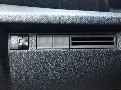 Citroën C4 Hybrid 145 Business Edition e-DCS6 107 kW (145 CV)