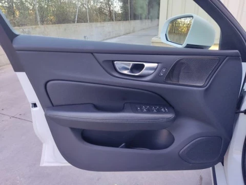 Volvo V60 2.0 T6 AWD Recharge Inscription Auto