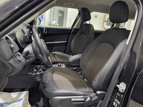 MINI Countryman One D