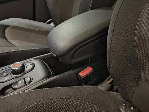 MINI Countryman One D