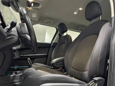 MINI Countryman One D