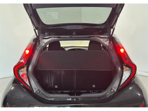 Toyota Aygo X Cross Cross Play