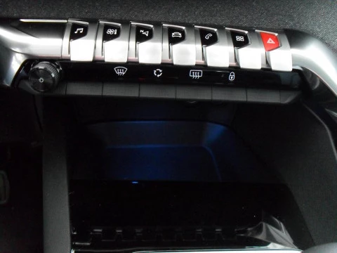 Peugeot 3008 1.5 BLUEHDI 96KW S&S ALLURE 5P